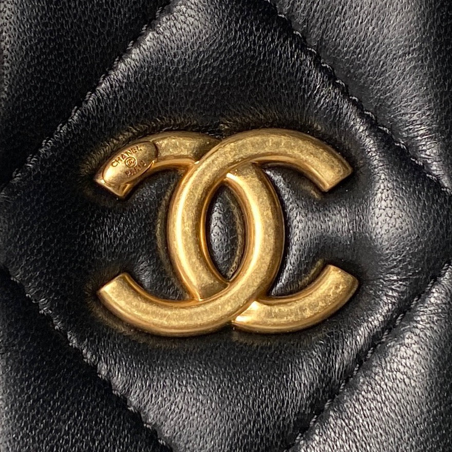 Chanel Quilted Chain Shoulder Bag