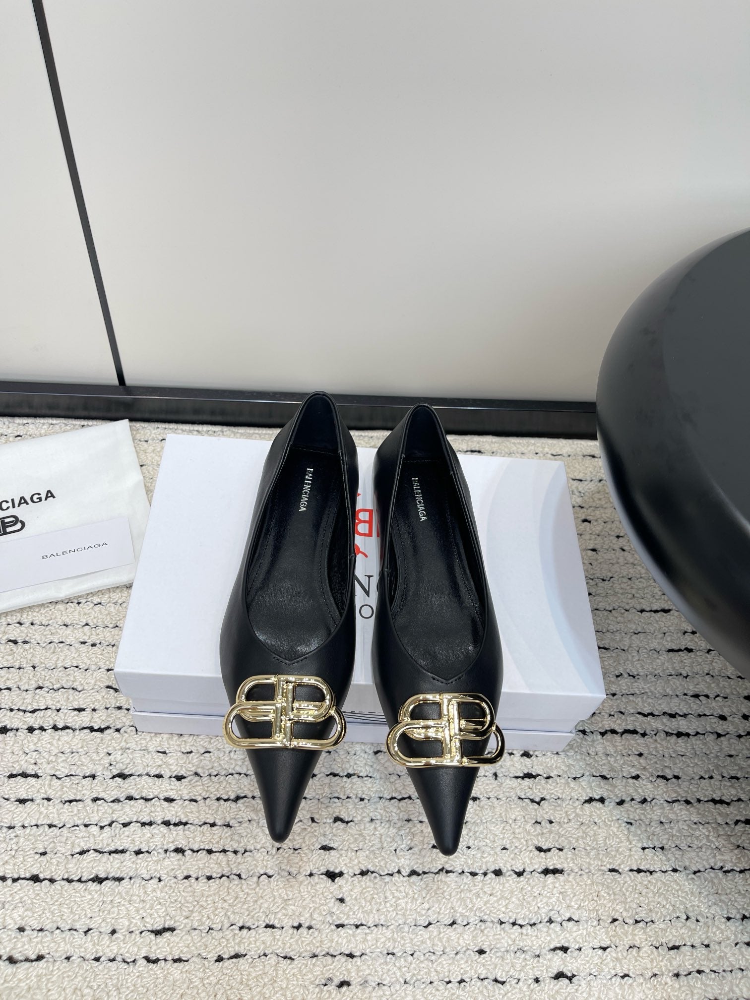 Balenciaga BB Logo Pointed-Toe Pumps - Black Leather