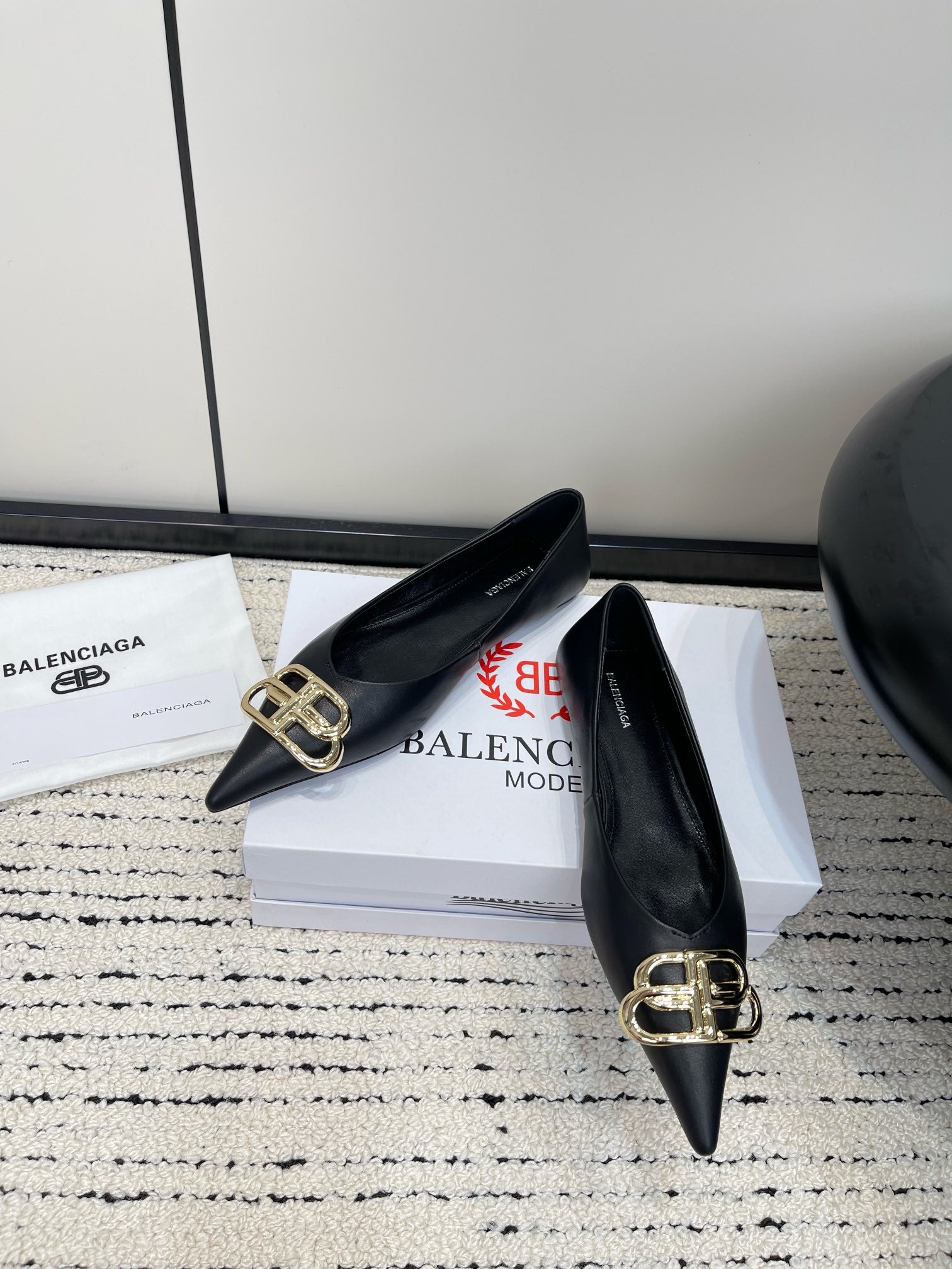 Balenciaga BB Logo Pointed-Toe Pumps - Black Leather