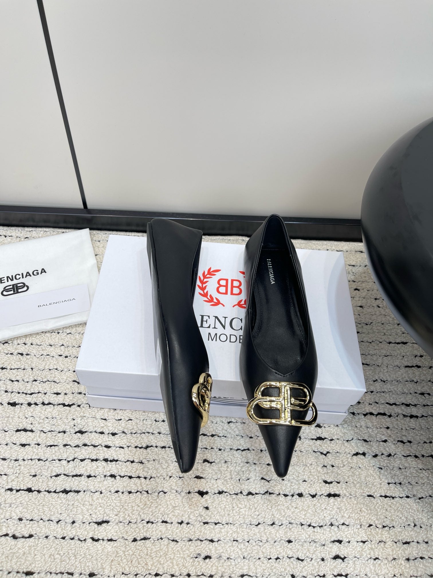 Balenciaga BB Logo Pointed-Toe Pumps - Black Leather