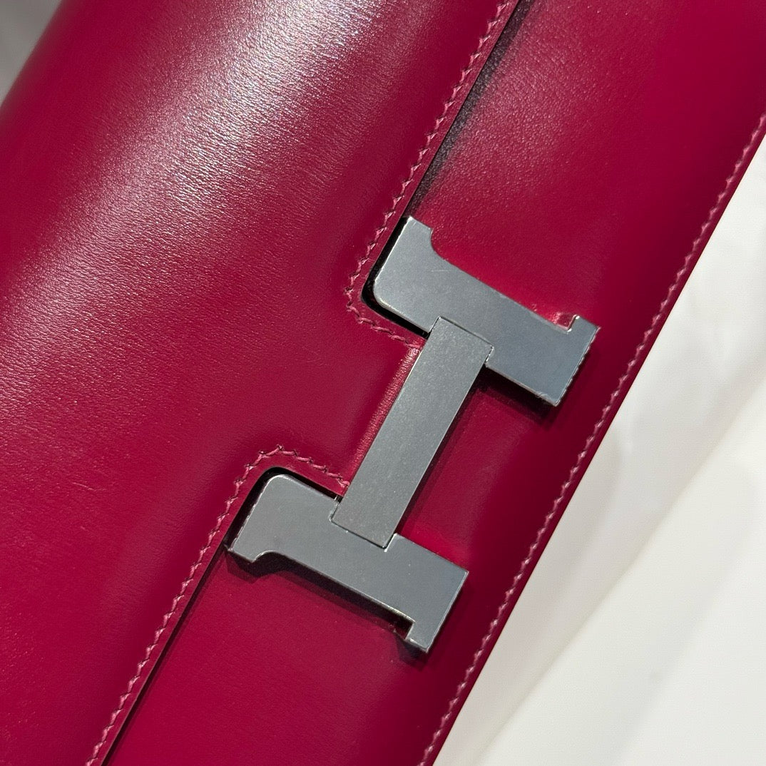 Hermès Constance Elan handbag in Bordeaux Box Leather with Palladium Hardware