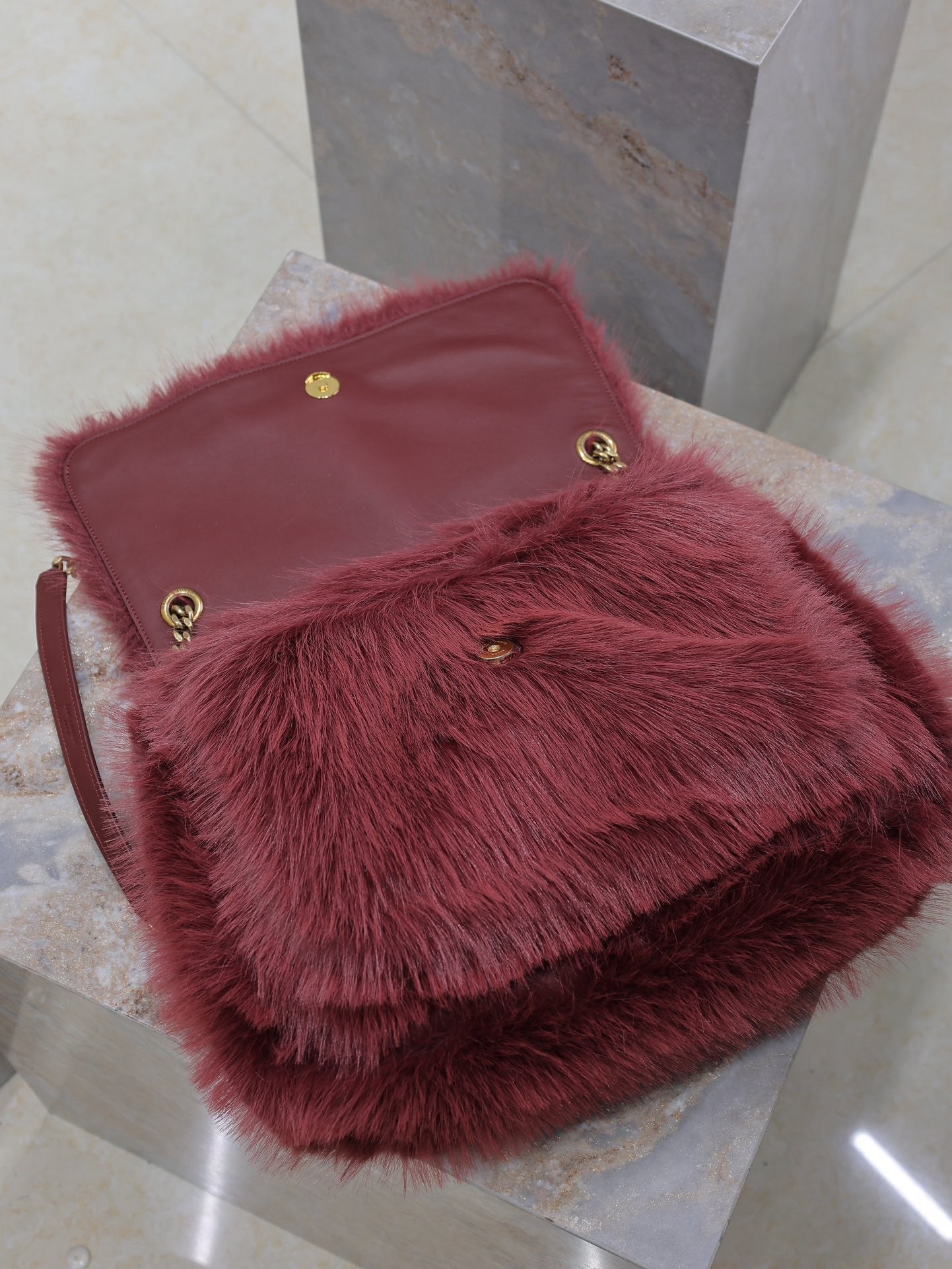 Saint Laurent NIKI Large Bag in Feathers - Bordeaux