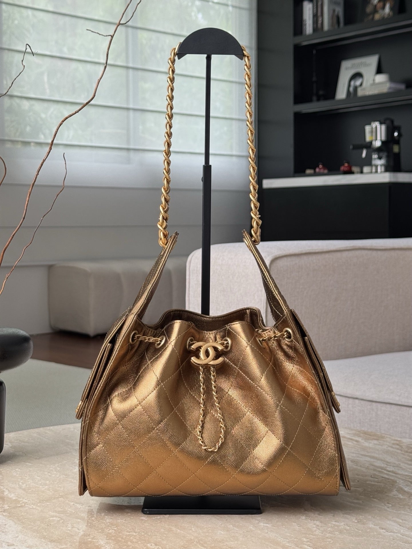 Chanel 202425 MÉTIERS D’ART CHANEL 25 SMALL HANDBAG Dark Gold