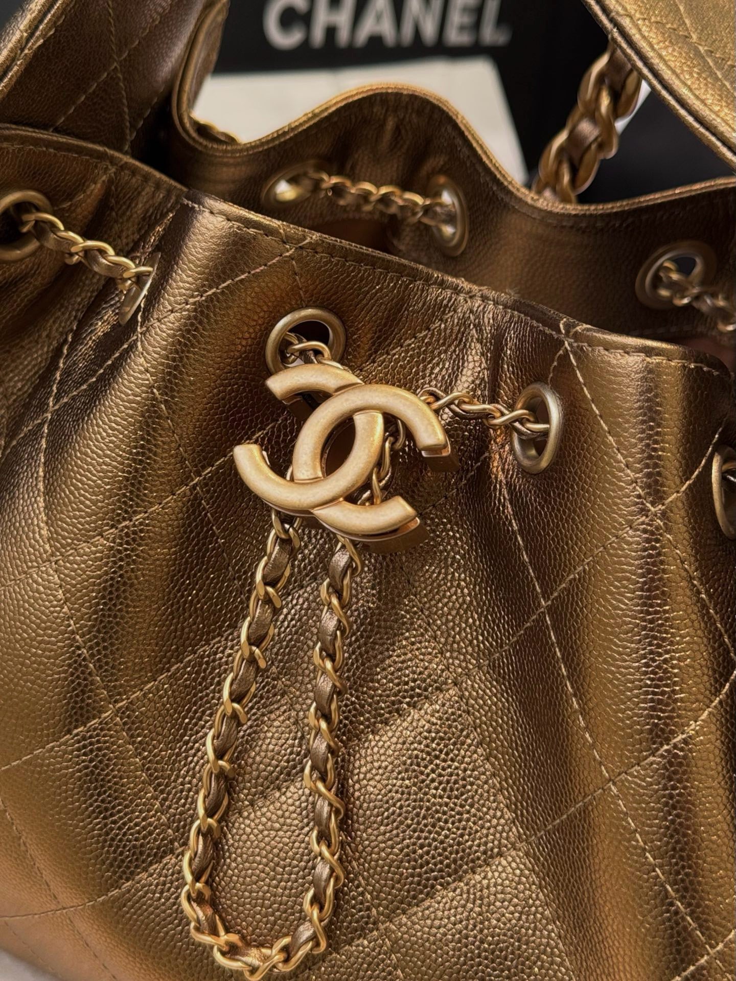 Chanel 202425 MÉTIERS D’ART CHANEL 25 SMALL HANDBAG Dark Gold