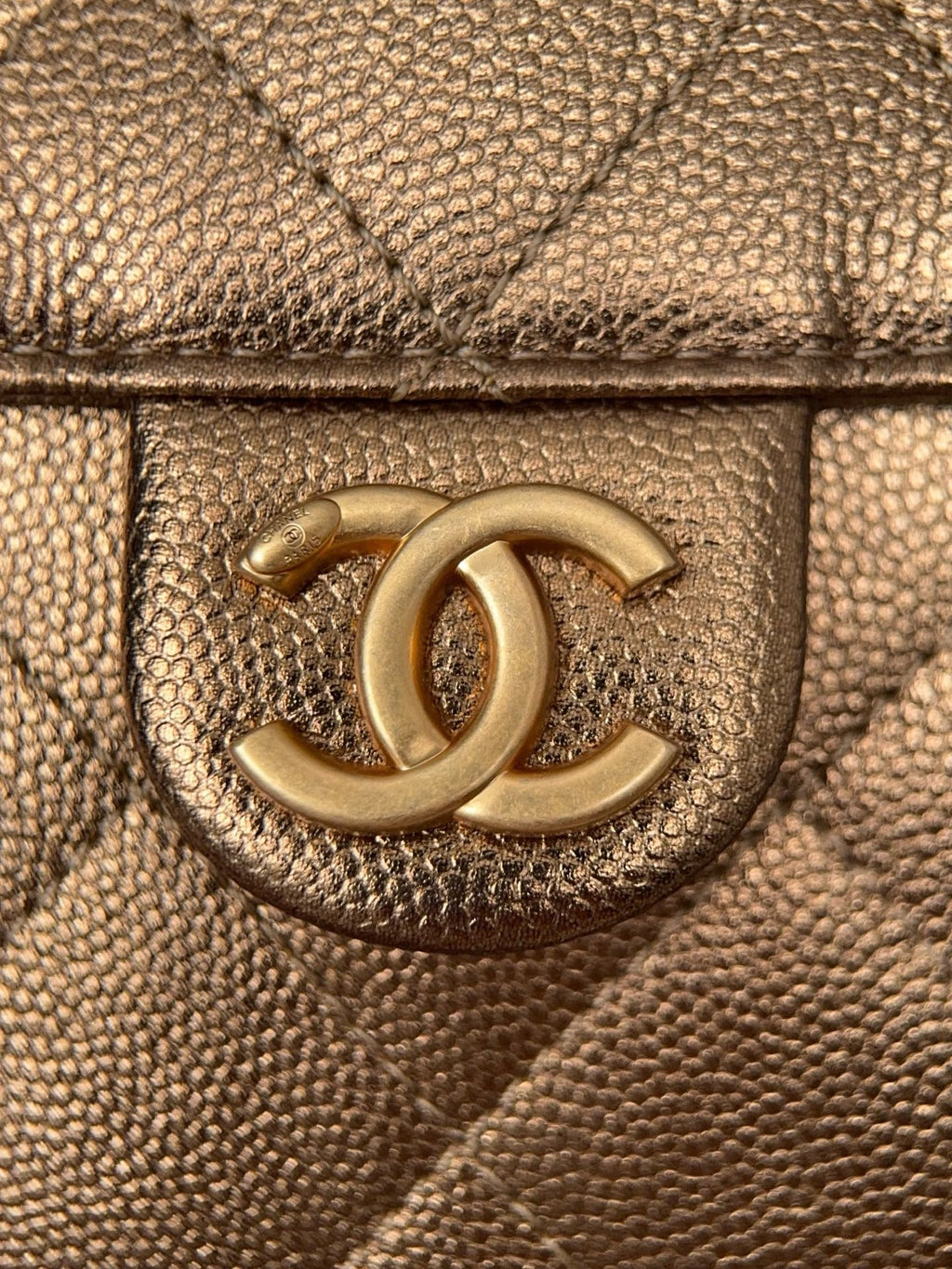 Chanel 202425 MÉTIERS D’ART CHANEL 25 SMALL HANDBAG Dark Gold
