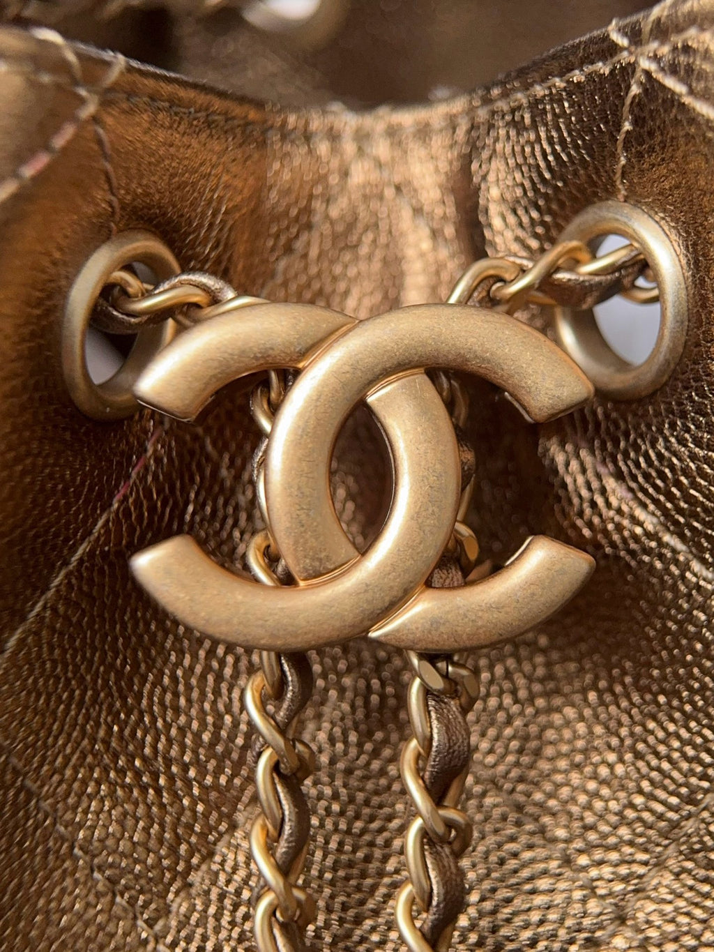 Chanel 202425 MÉTIERS D’ART CHANEL 25 SMALL HANDBAG Dark Gold