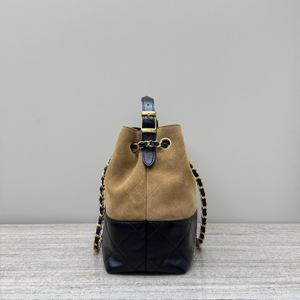 Chanel 2024/25 Métiers d'Art Small Tote Bag Gold & Black