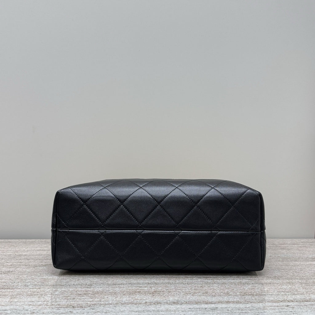 Chanel 2024/25 Métiers d'Art Small Tote Bag Gold & Black