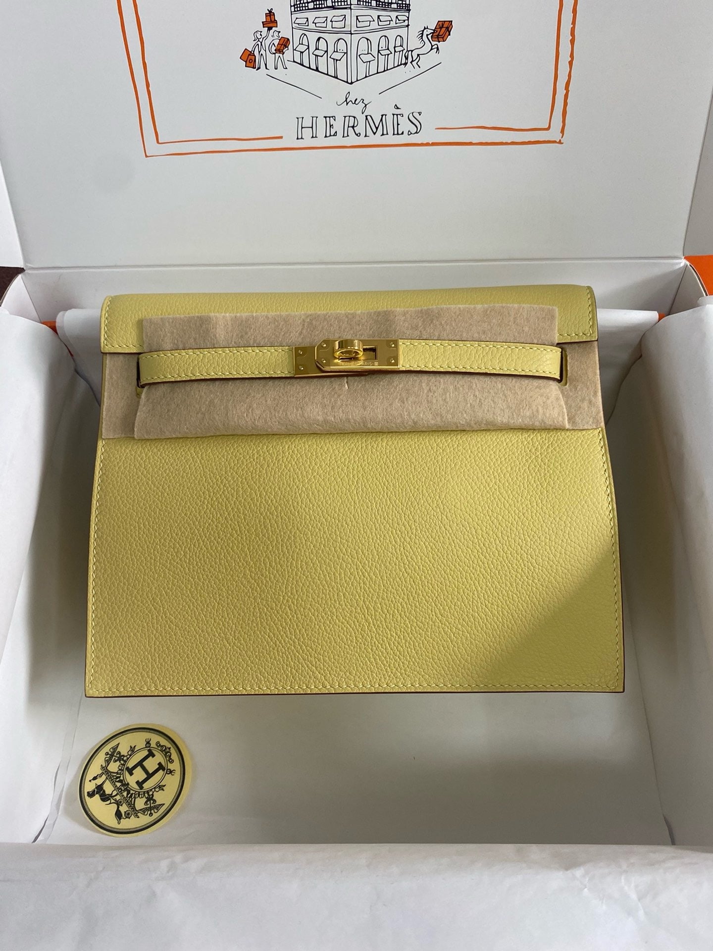Hermès Jaune Poussin Kelly Danse Bag Evercolour Leather Gold Hardware