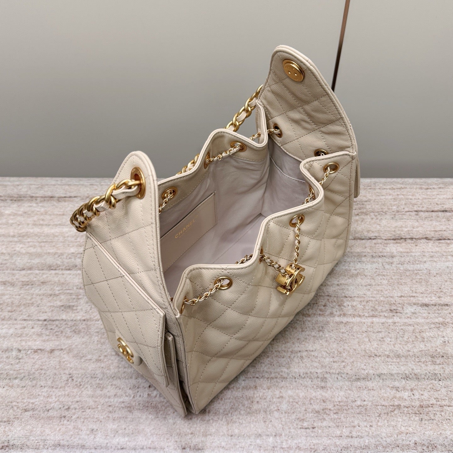 Chanel Spring-Summer 2025 Beige Medium Drawstring Handbag