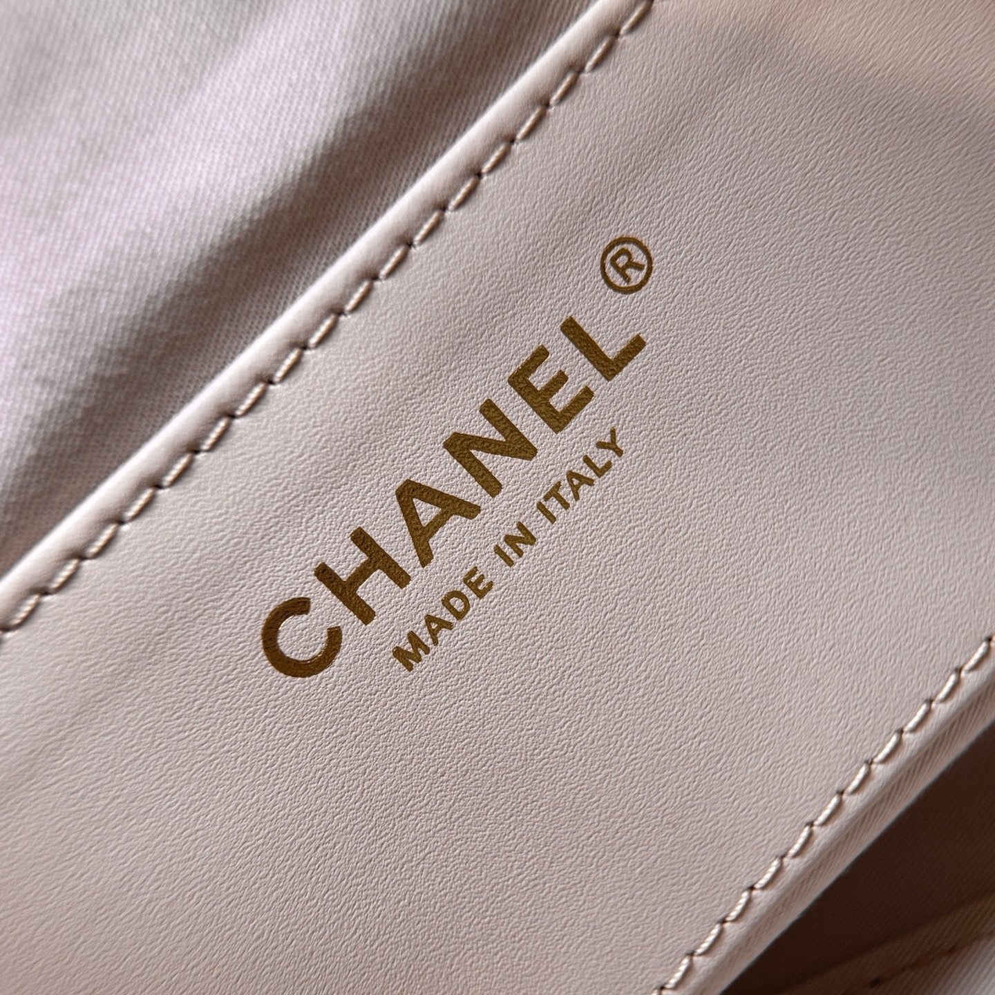 Chanel Spring-Summer 2025 Beige Medium Drawstring Handbag