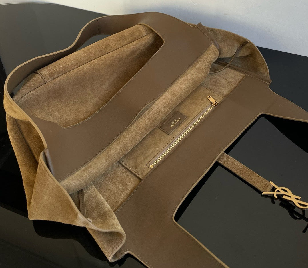 Saint Laurent LE 5 À 7 BEA Hobo Bag in Suede