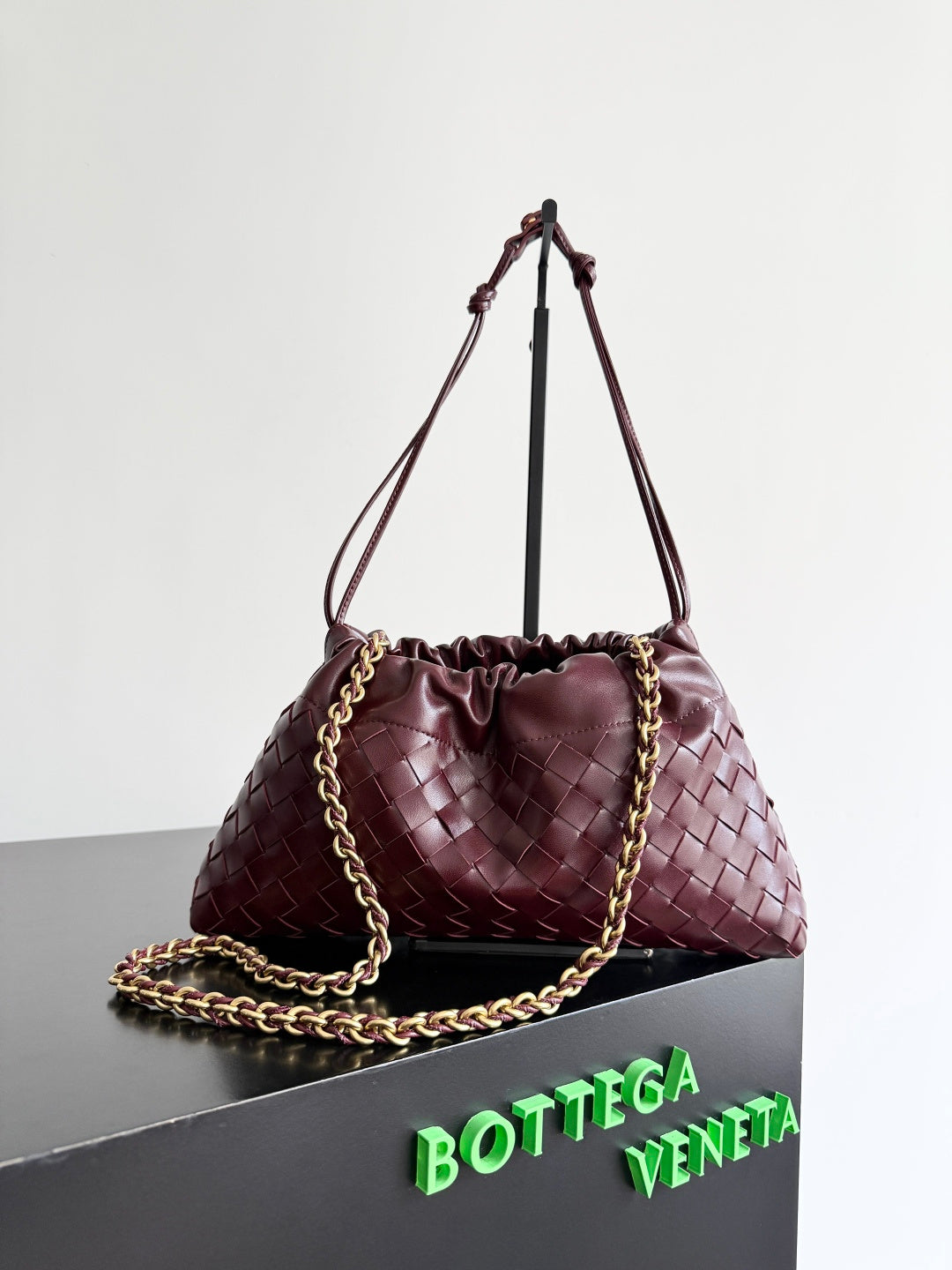 Bottega Veneta Intrecciato Chain Pouch Bag - Burgundy