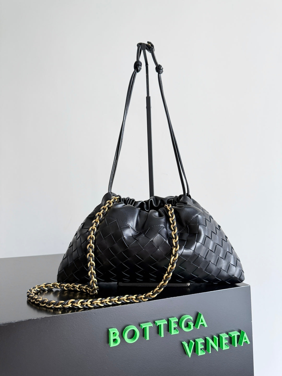 Bottega Veneta Intrecciato Drawstring Pouch - Black