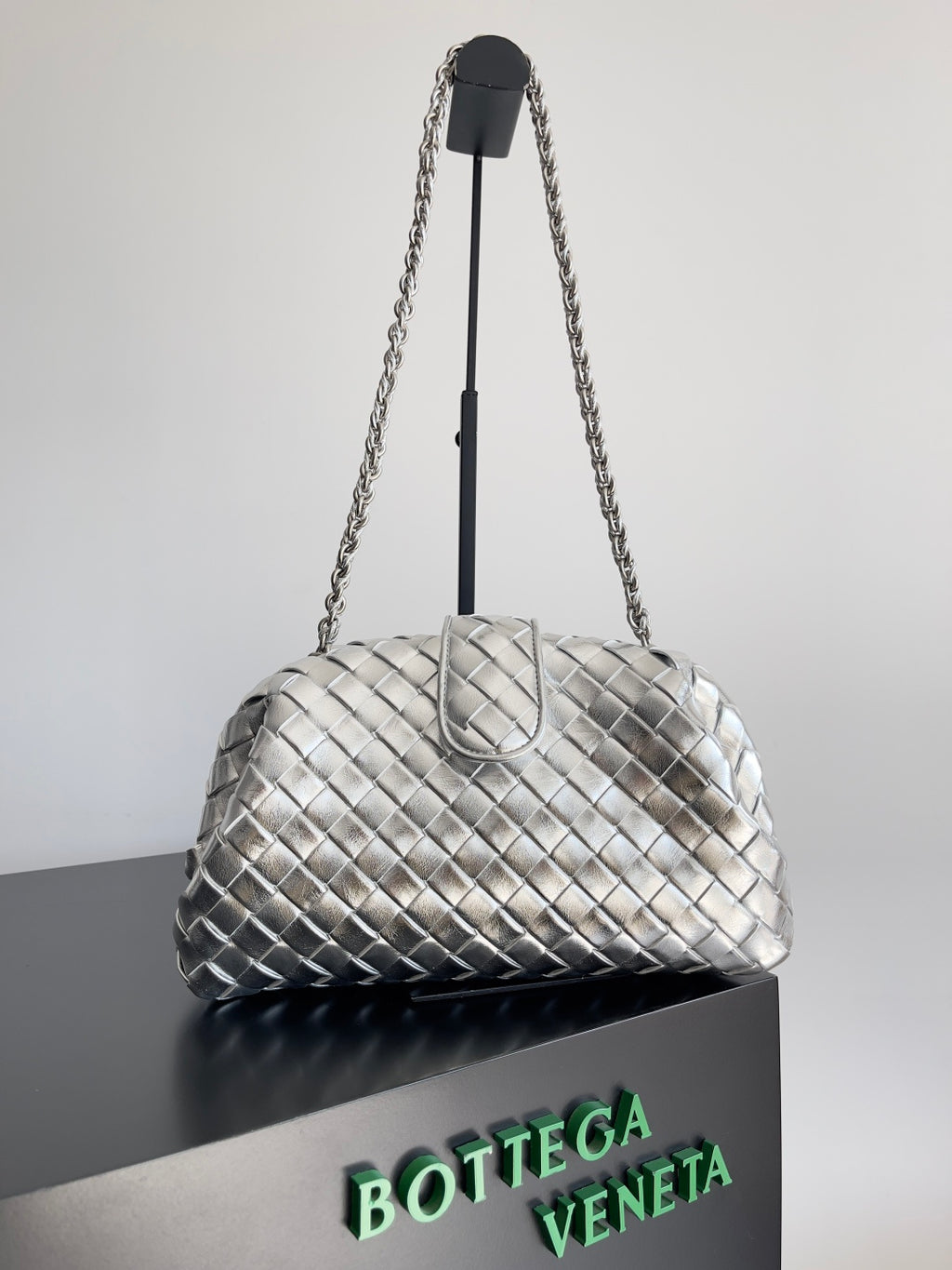 Bottega Veneta Intrecciato Shoulder Bag - Silver Metallic