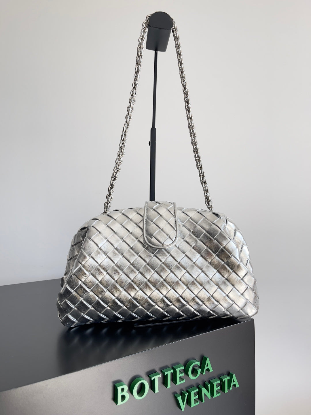 Bottega Veneta Intrecciato Shoulder Bag - Silver Metallic