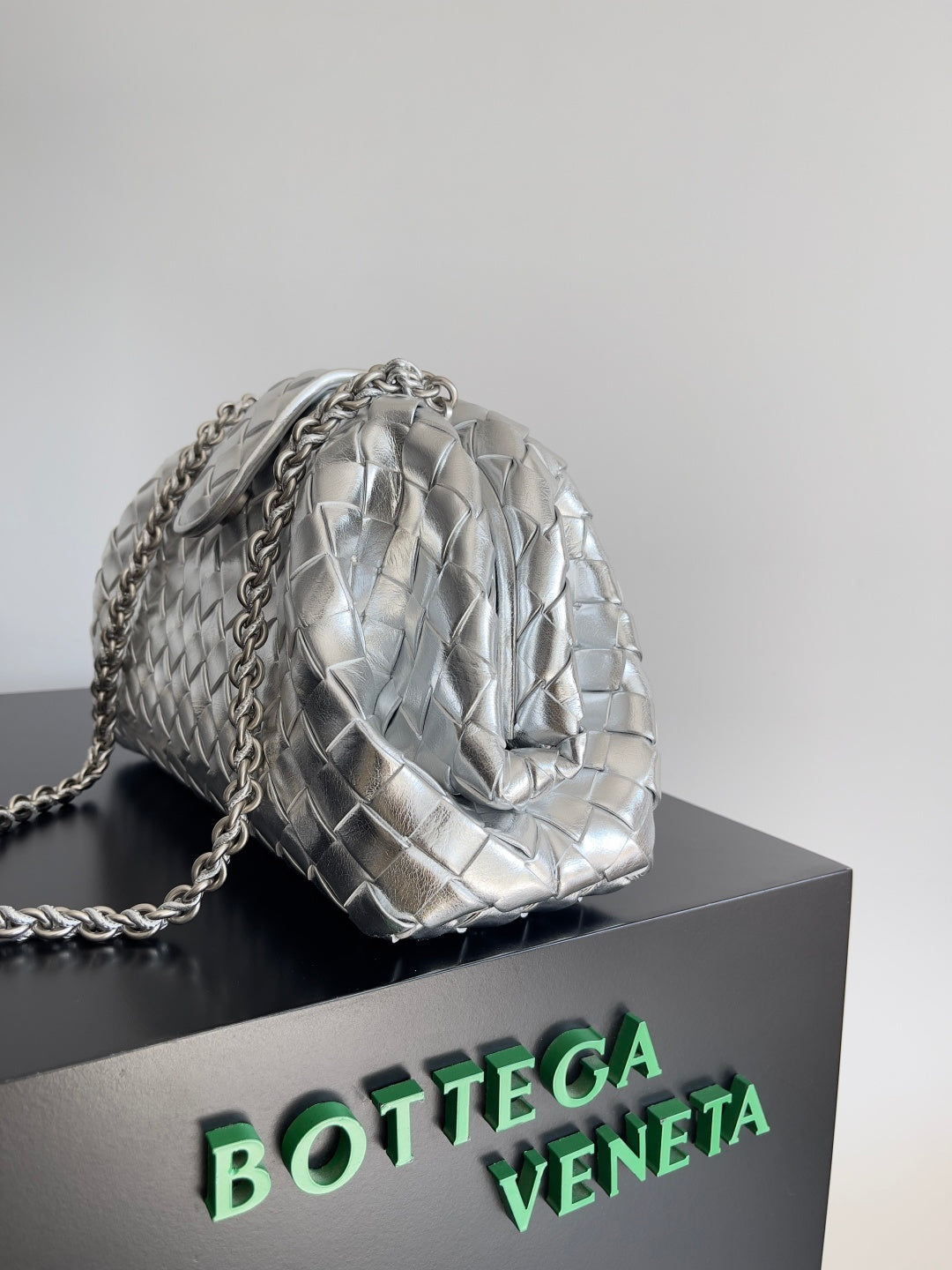 Bottega Veneta Intrecciato Shoulder Bag - Silver Metallic