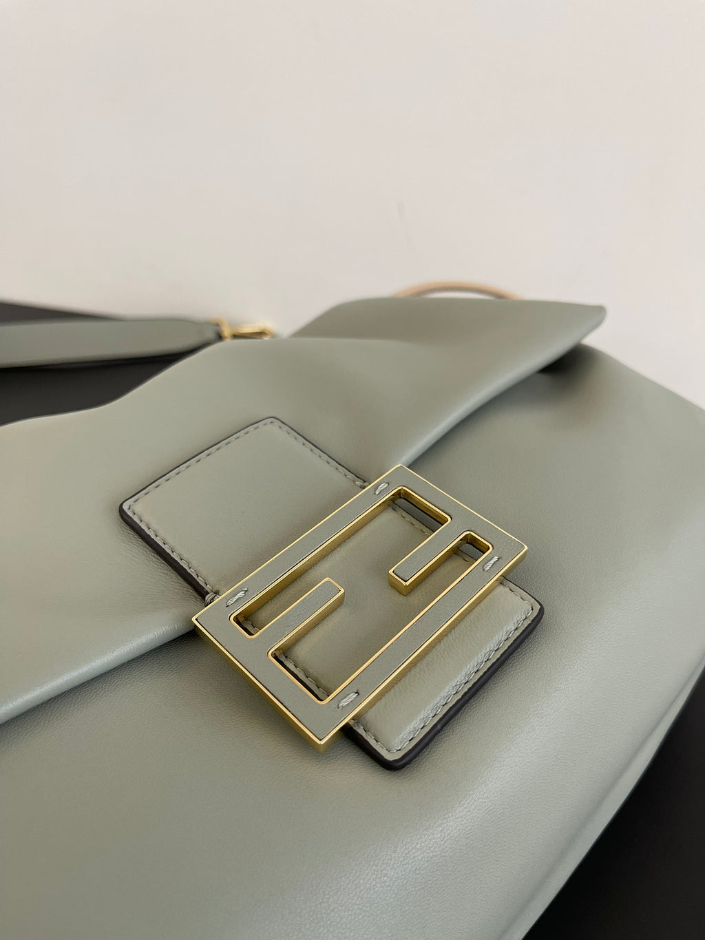 Fendi Baguette Soft Leather Shoulder Bag - Sage Green