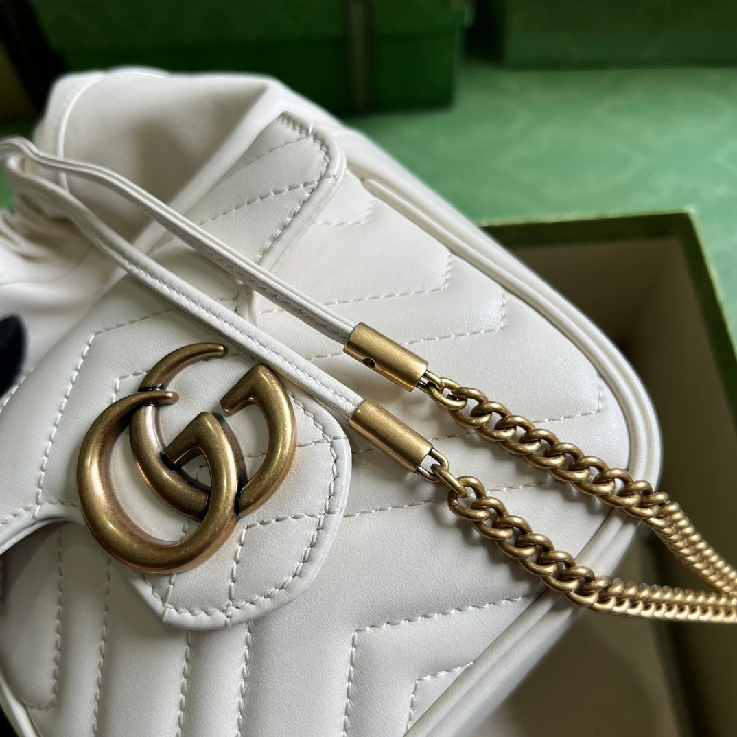 Gucci GG Marmont Matelassé Bucket Bag - White Leather