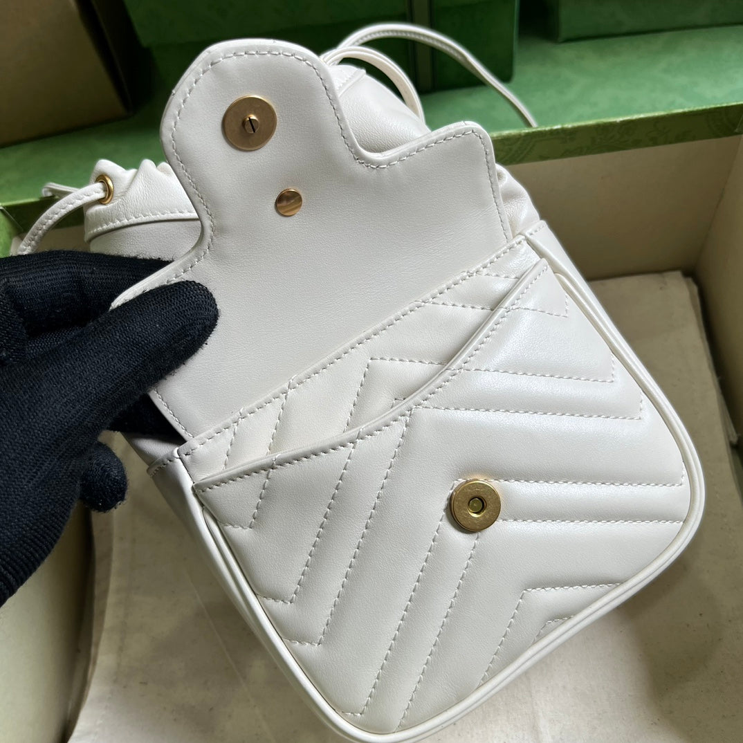 Gucci GG Marmont Matelassé Bucket Bag - White Leather
