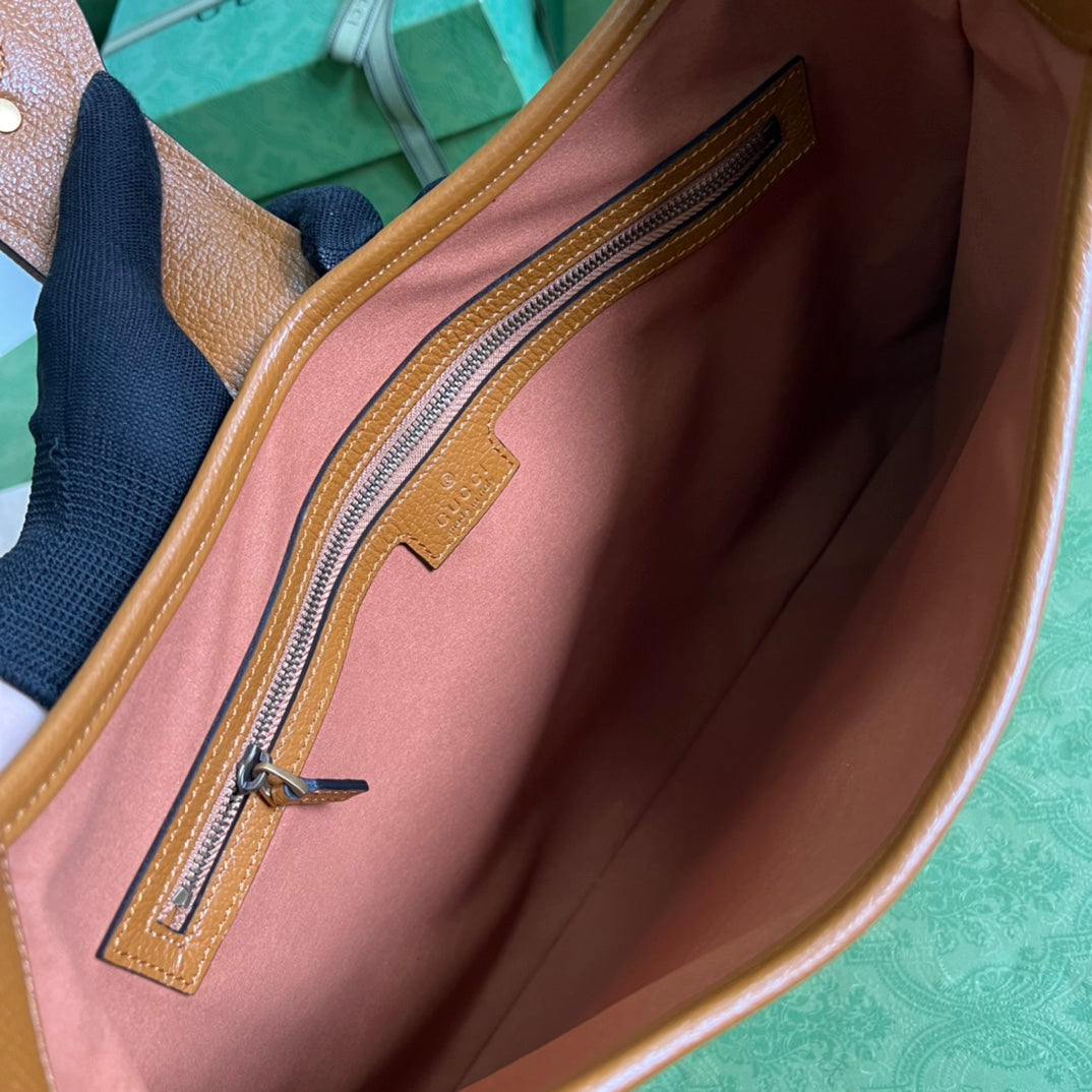 GUCCI Tan Leather Hobo Bag with Gold GG Hardware
