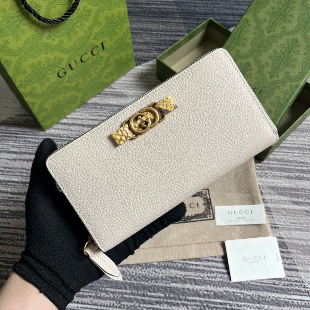 GUCCI White Leather Zip Around Wallet with Gold GG Hardware