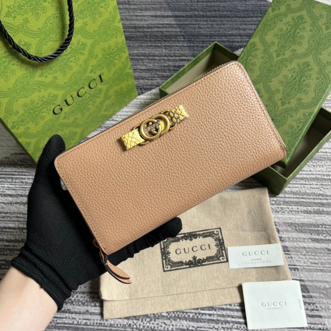GUCCI Beige Leather Zip Around Wallet with Gold GG Hardware
