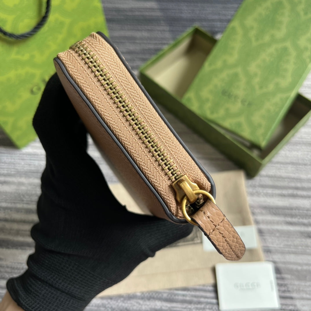 GUCCI Beige Leather Zip Around Wallet with Gold GG Hardware