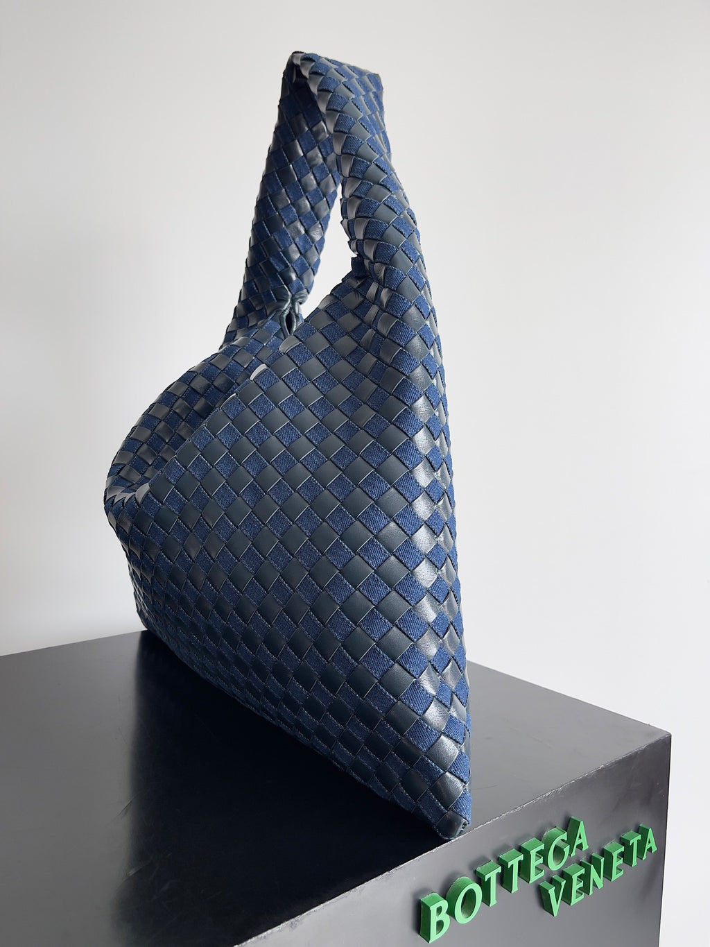 Bottega Veneta Jodie Hobo Bag - Navy Blue