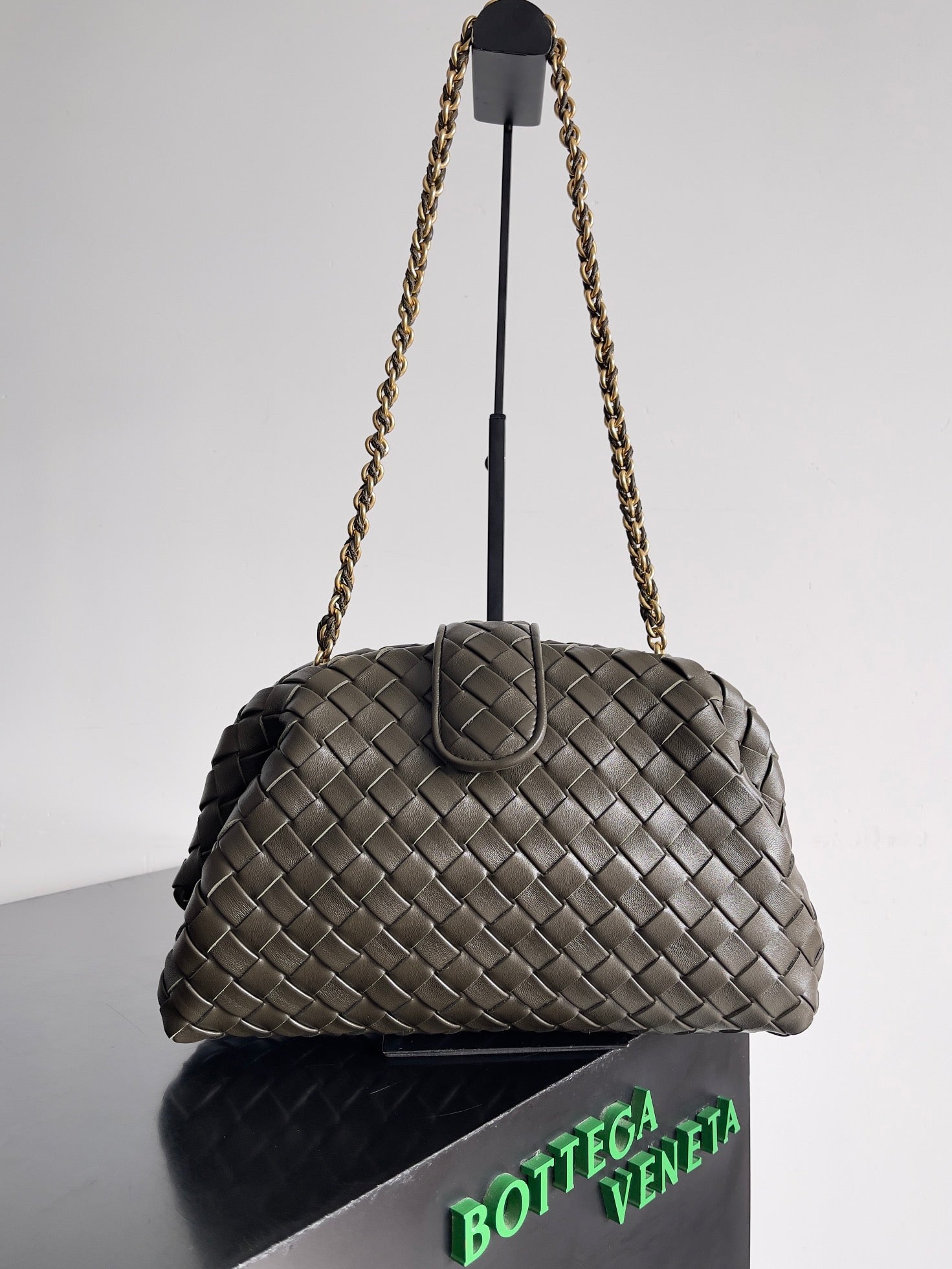 Bottega Veneta Chain Pouch - Olive Green