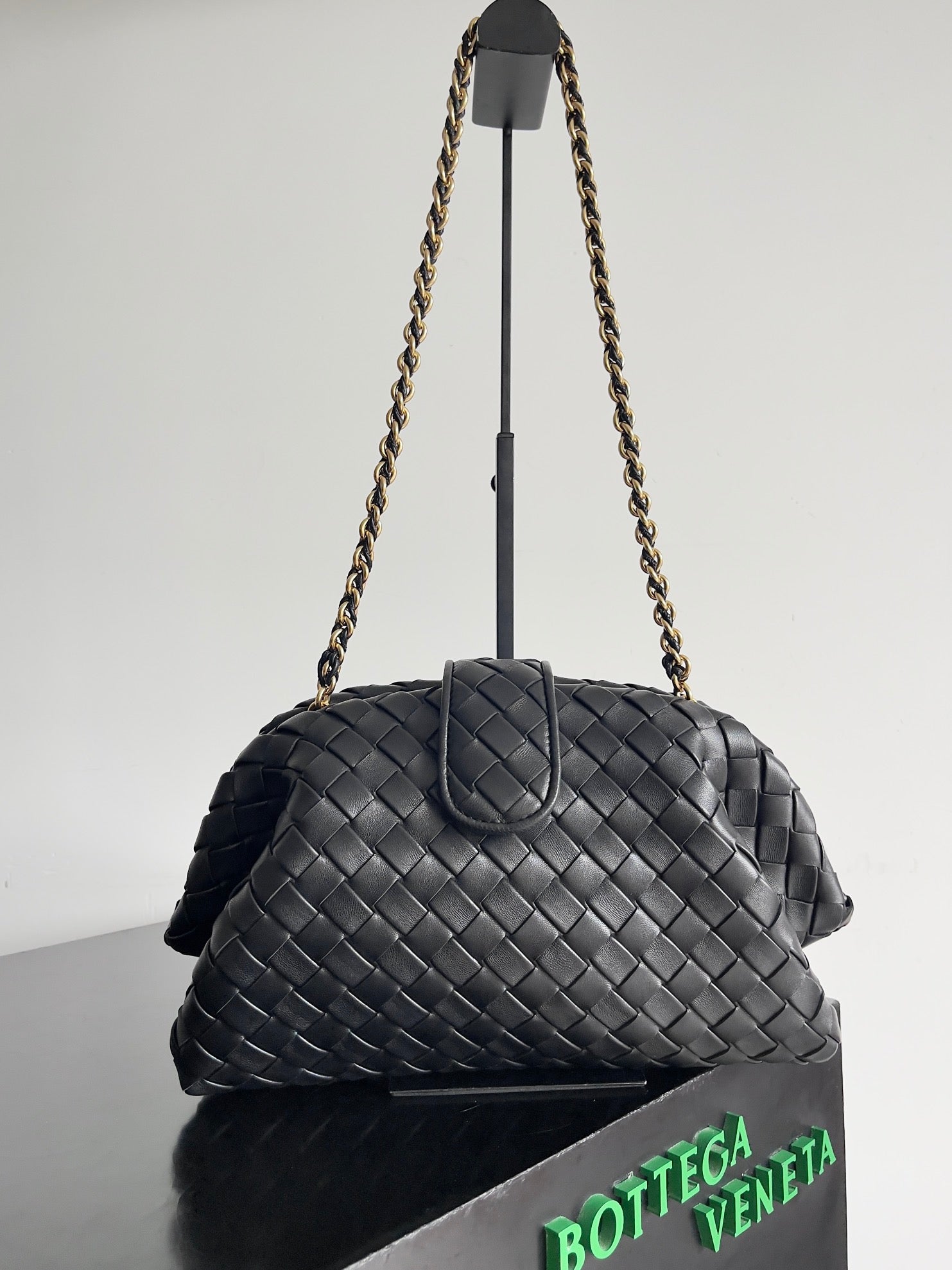 Bottega Veneta Chain Pouch - Black