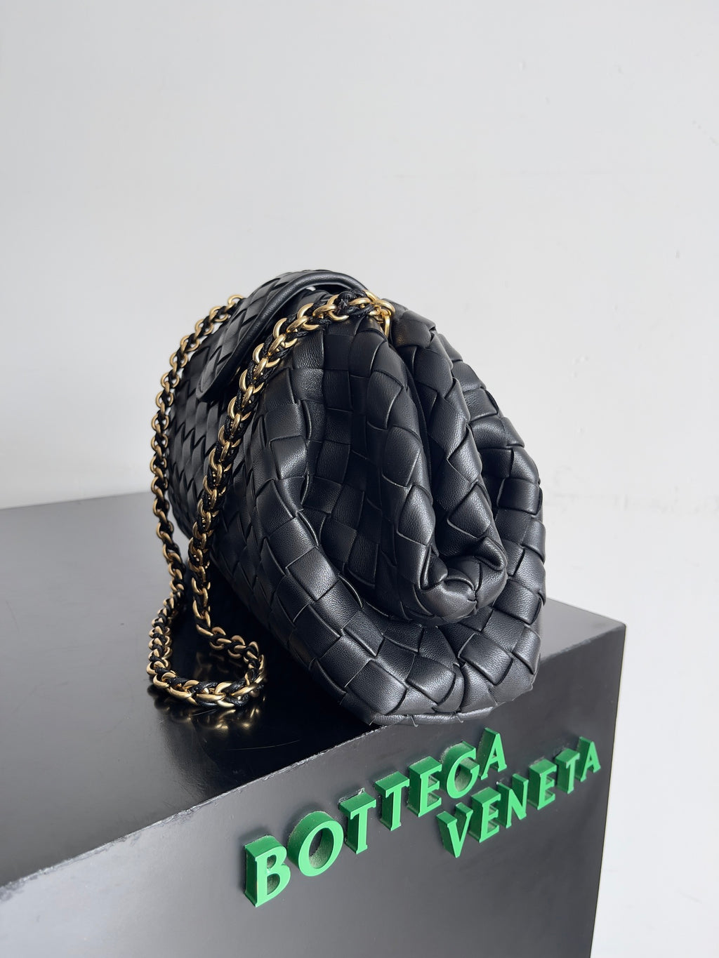 Bottega Veneta Chain Pouch - Black