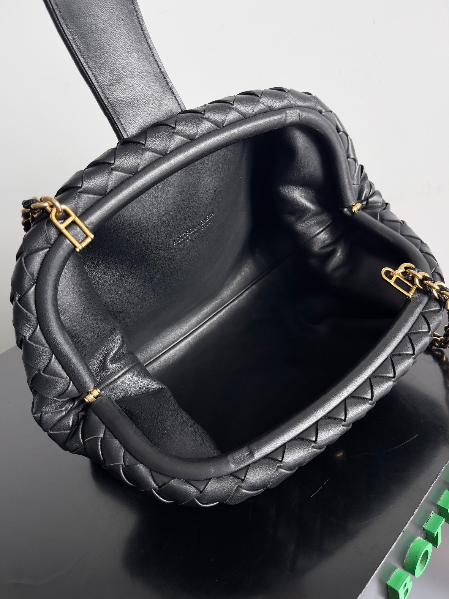 Bottega Veneta Chain Pouch - Black