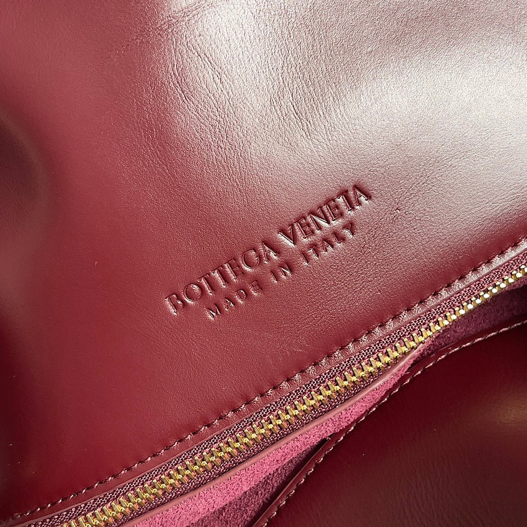 Bottega Veneta Intrecciato Crossbody Bag - Burgundy