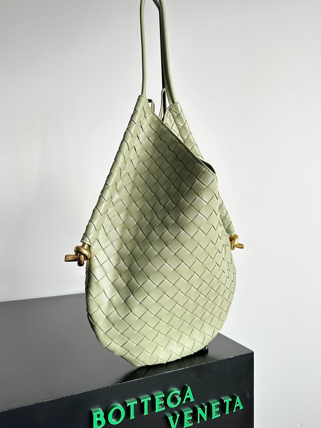 Bottega Veneta Intrecciato Bucket Bag - Sage Green