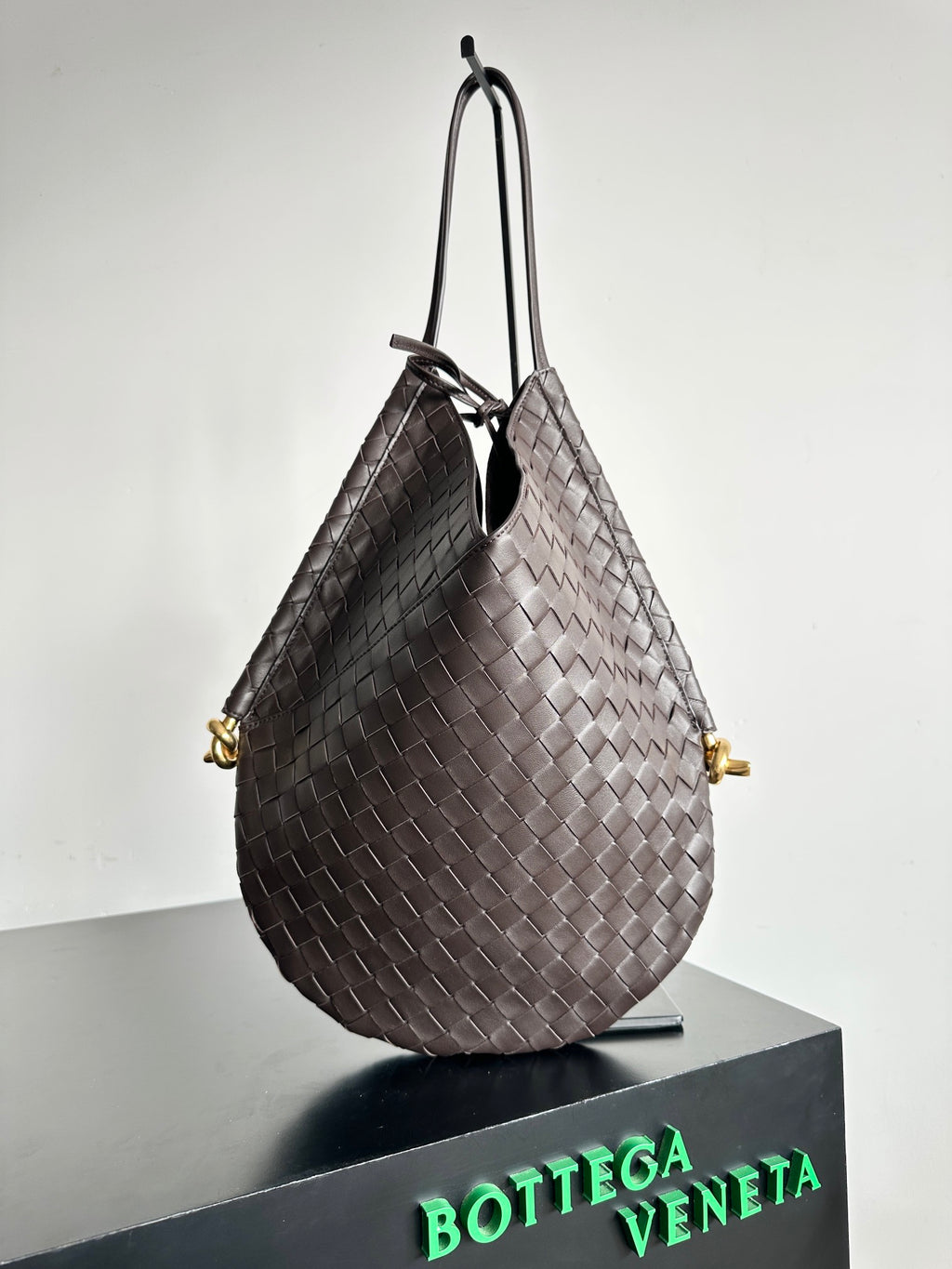 Bottega Veneta Intrecciato Bucket Bag - Chocolate Brown