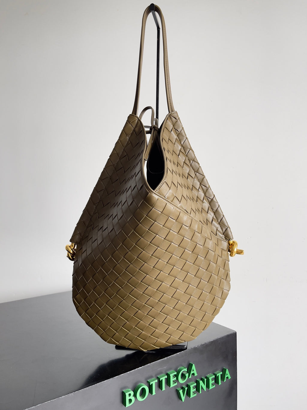 Bottega Veneta Intrecciato Bucket Bag - Olive Green