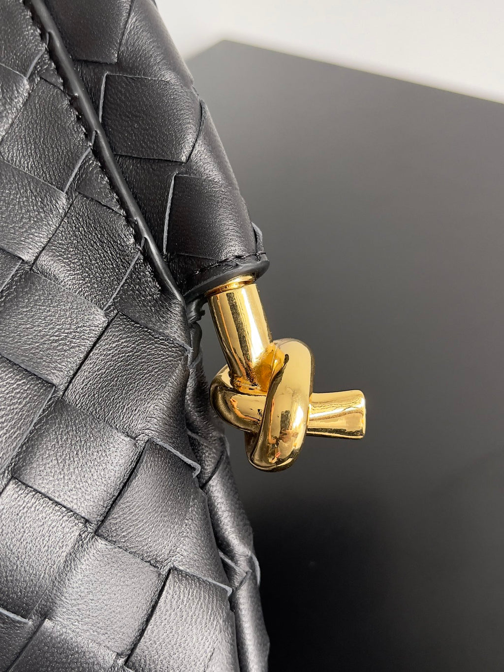 Bottega Veneta Intrecciato Bucket Bag - Black