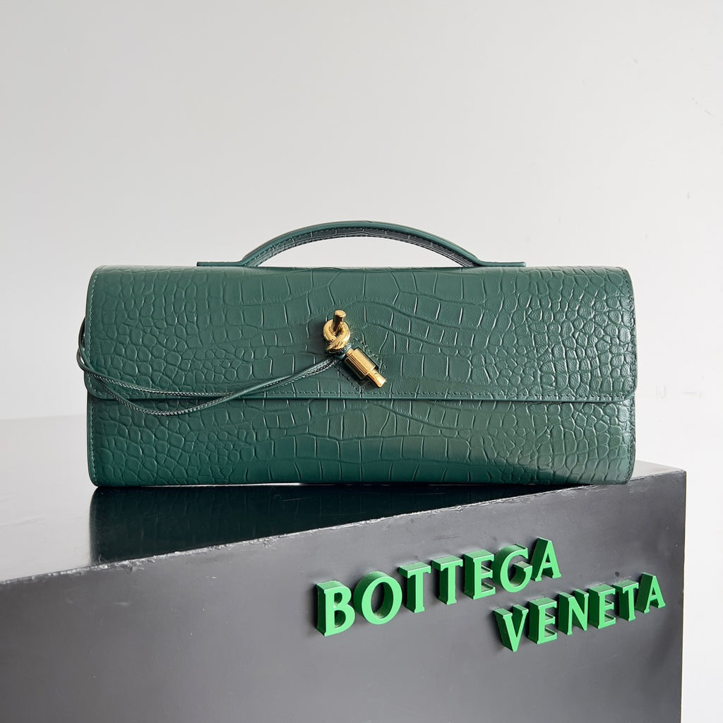 Bottega Veneta Knot Clutch - Forest Green Croc-Embossed