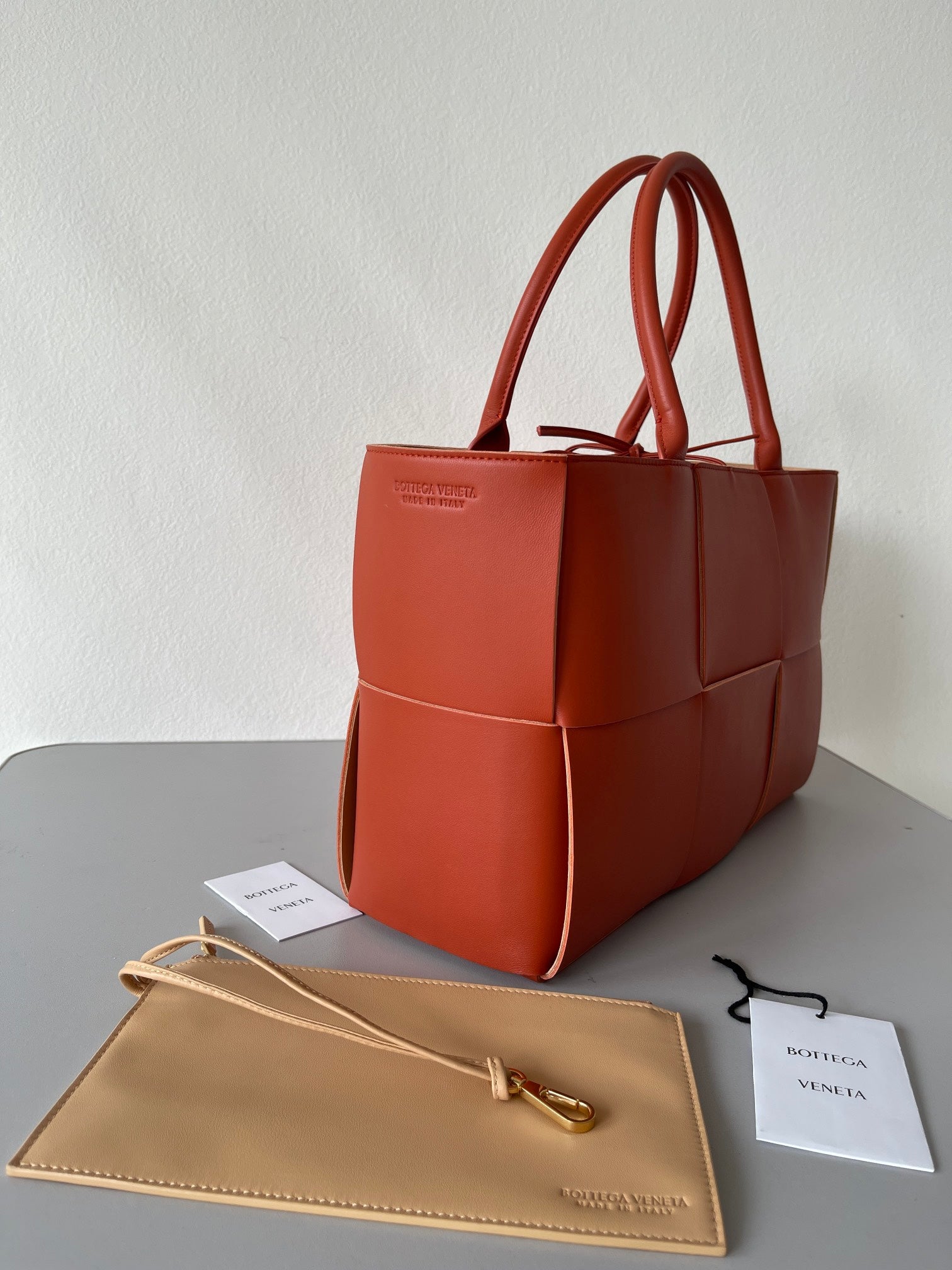 Bottega Veneta Arco Tote Bag - Coral