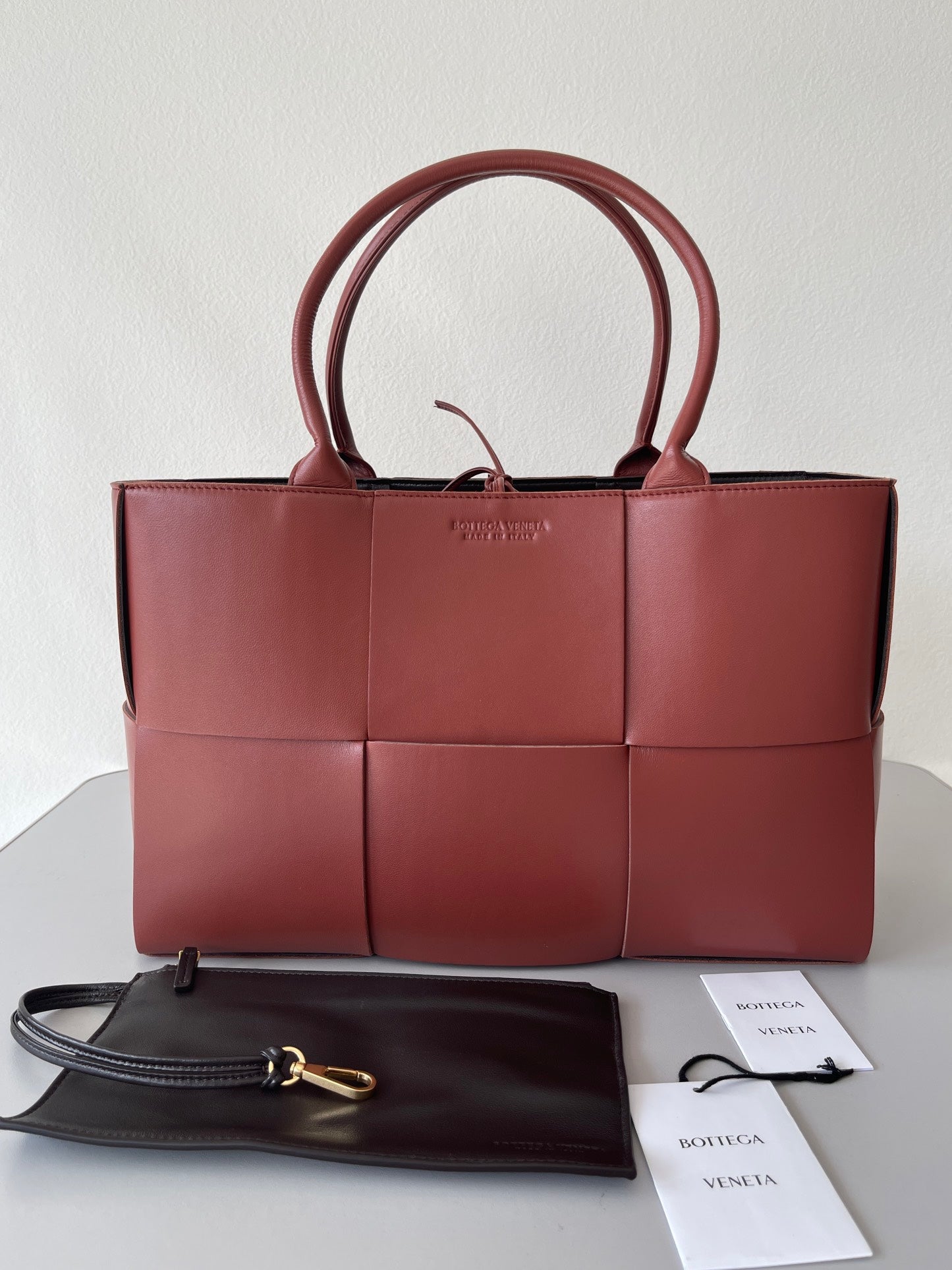 Bottega Veneta Arco Tote Bag - Burgundy