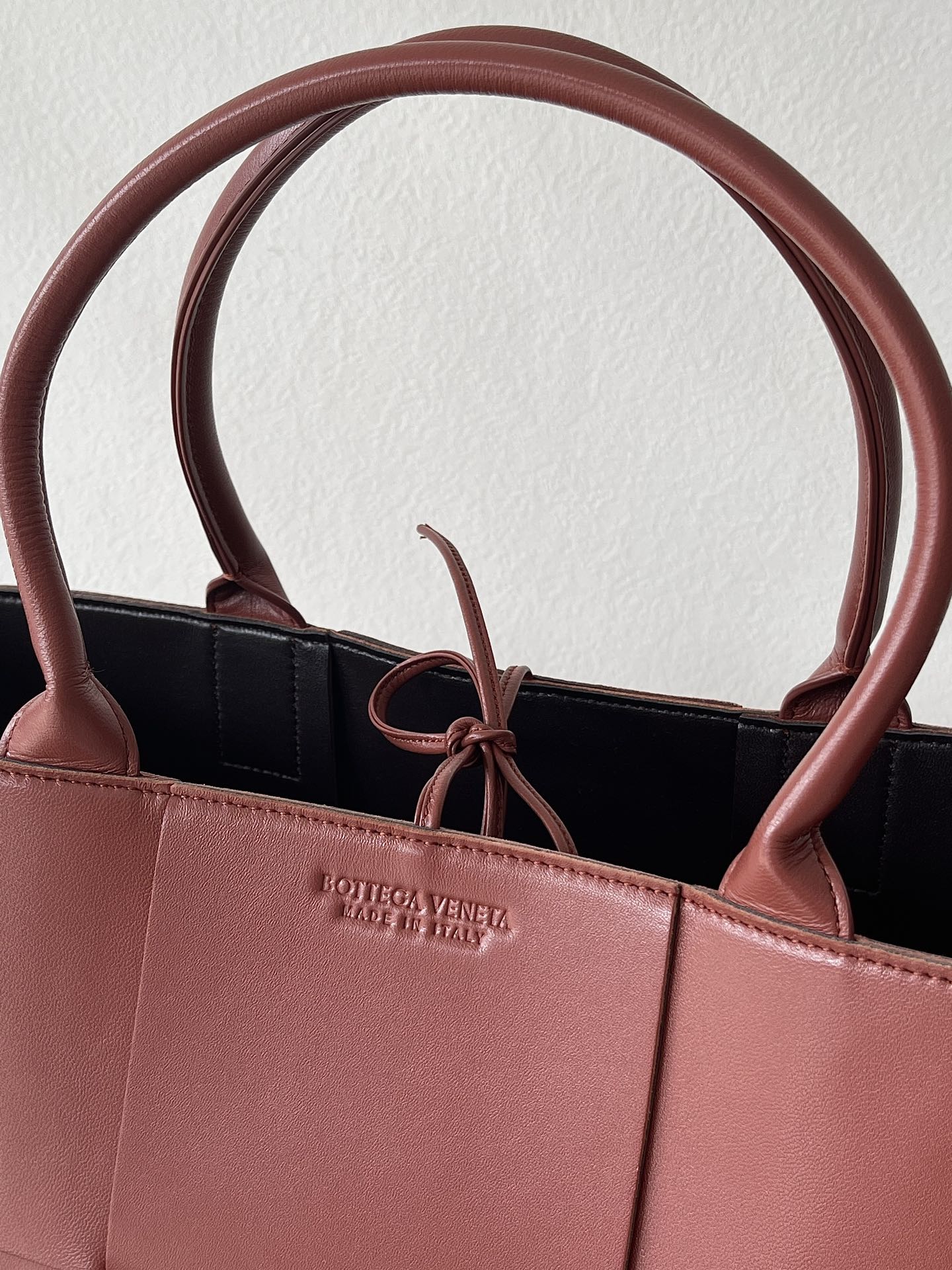 Bottega Veneta Arco Tote Bag - Burgundy