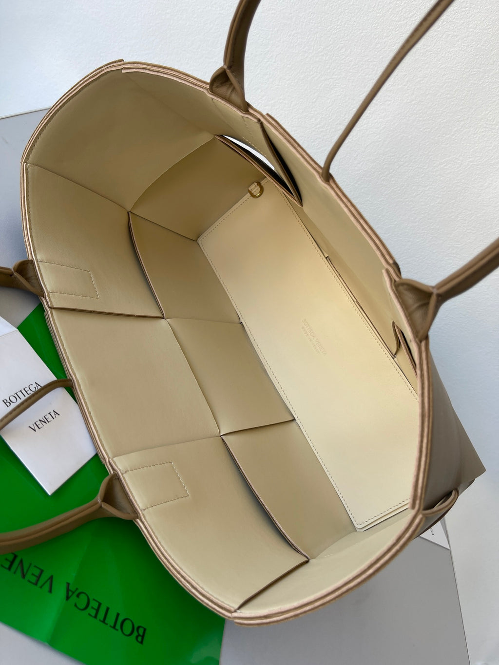 Bottega Veneta Arco Tote Bag - Taupe