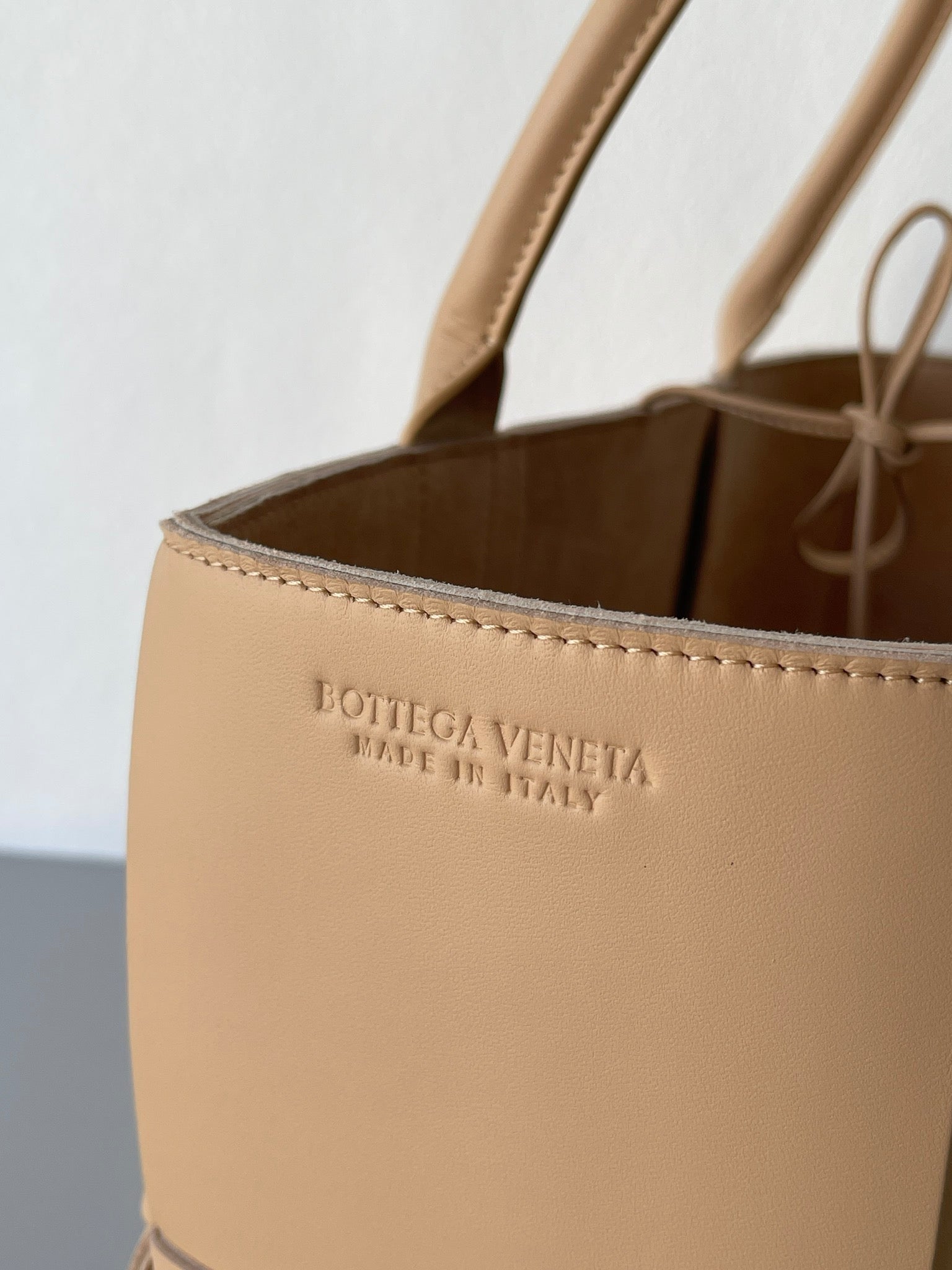Bottega Veneta Arco Tote - Beige Leather with Matching Pouch