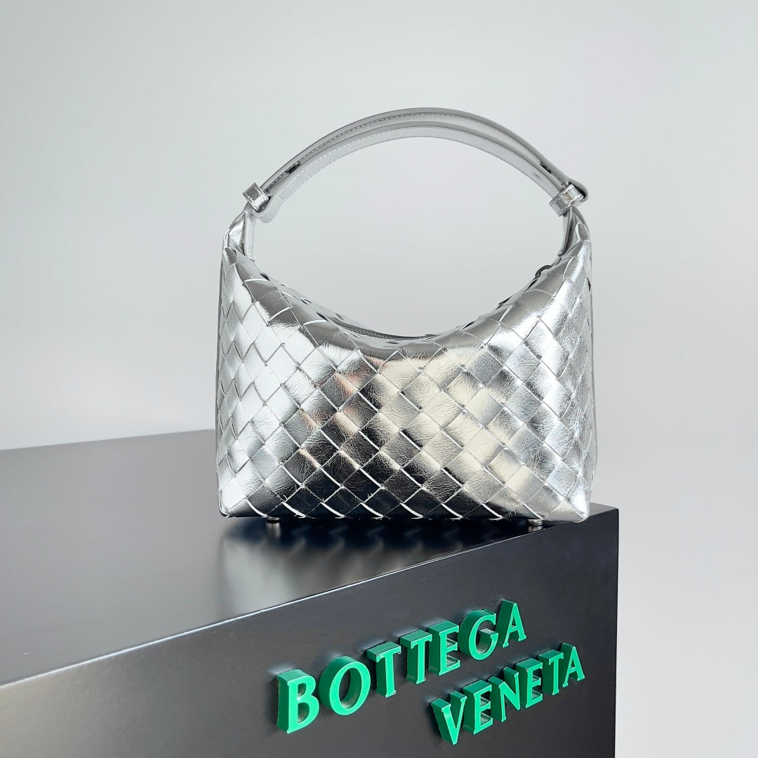 Bottega Veneta Intrecciato Metallic Silver Leather Hobo Bag