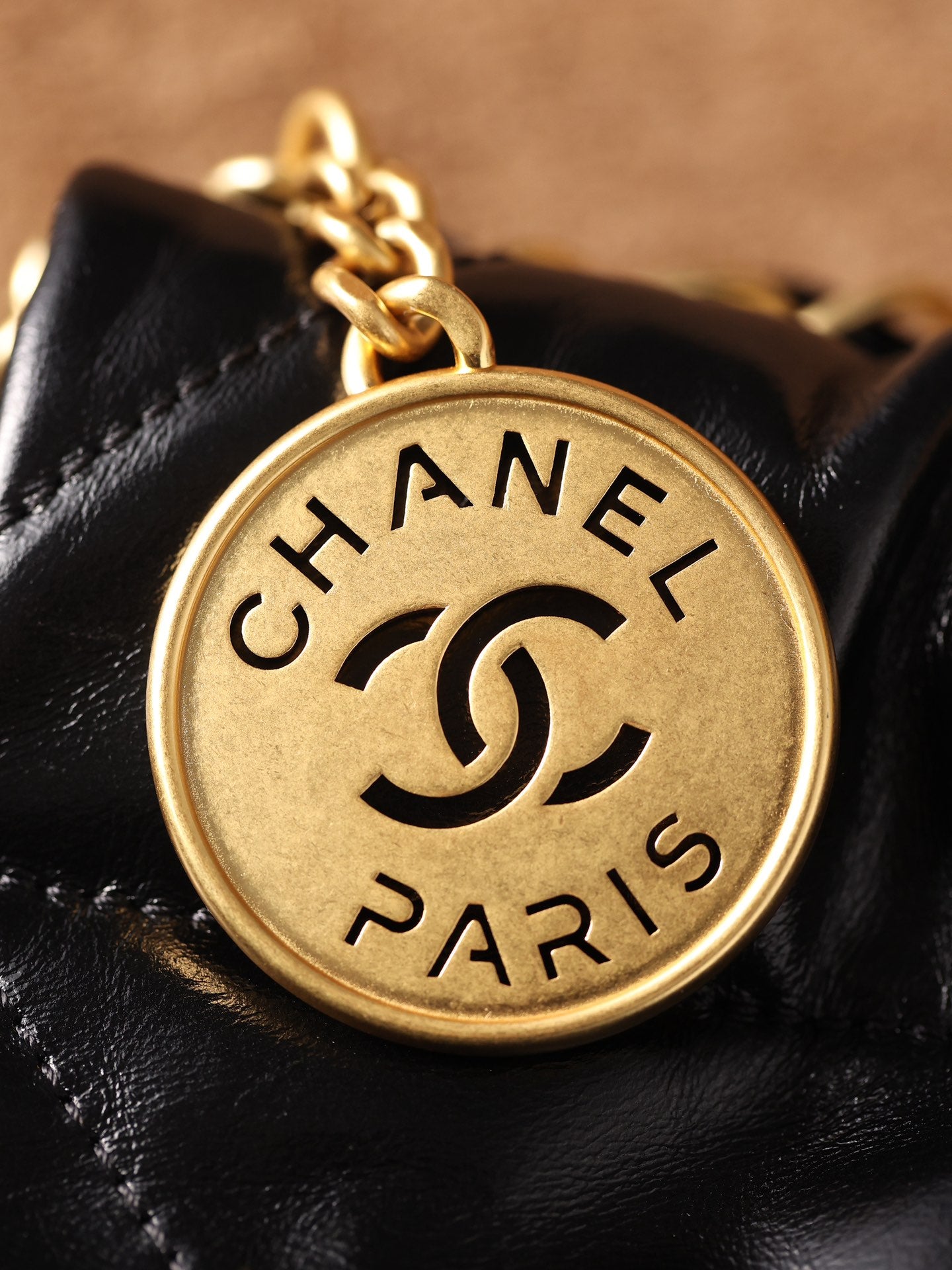 Chanel Quilted Chain Shoulder Bag - Black Leather
