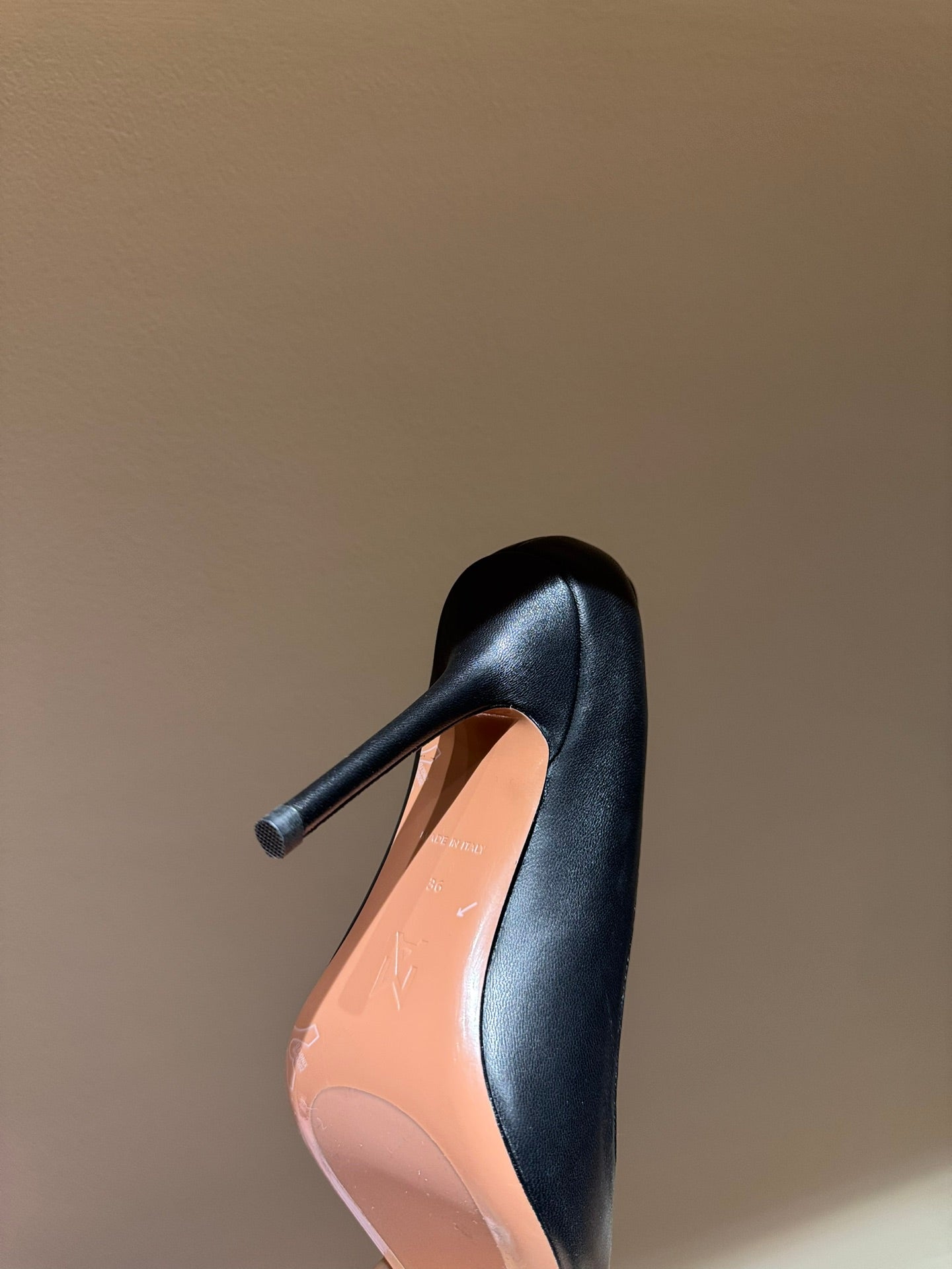 Classic Black Leather Pointed Toe Pumps