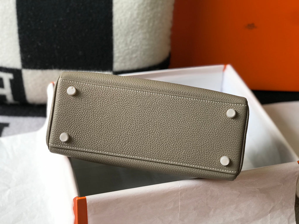 Hermes Kelly 28 Etoupe