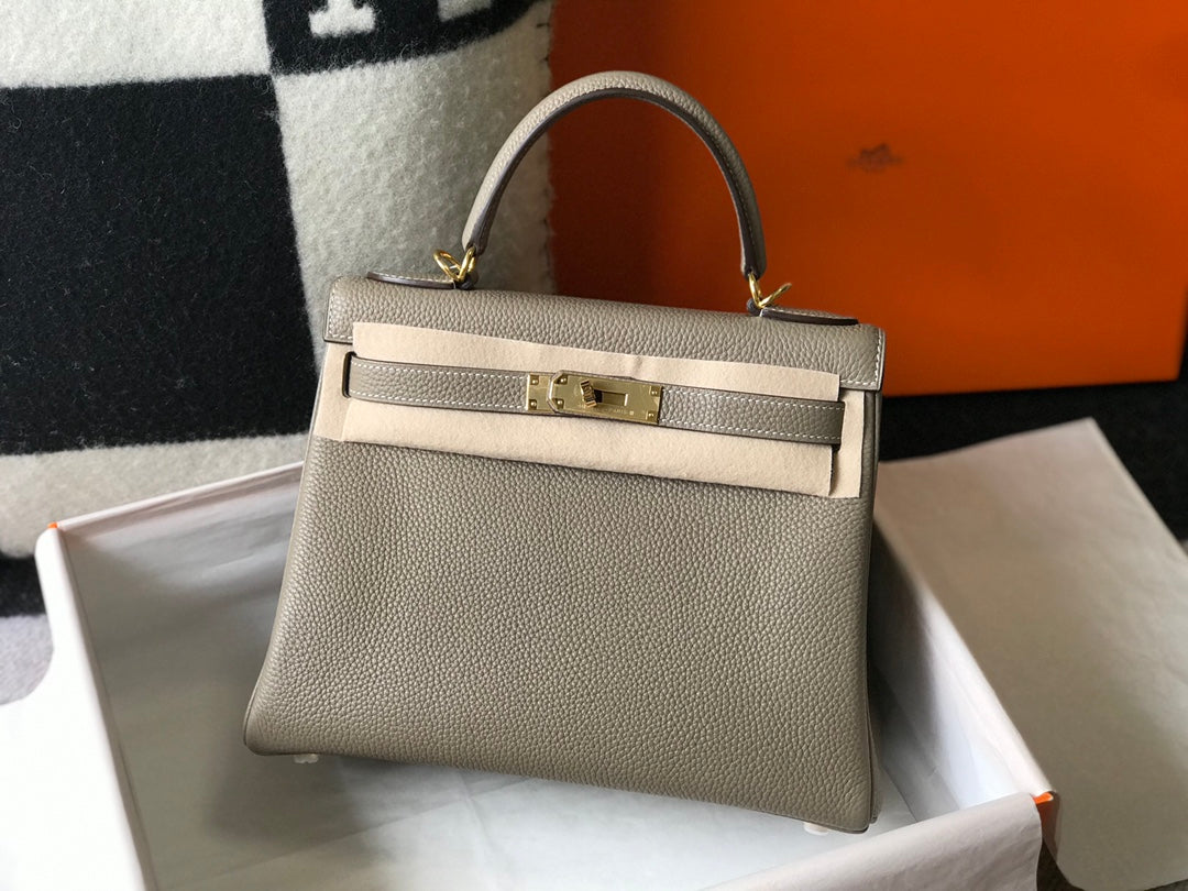 Hermes Kelly 28 Etoupe