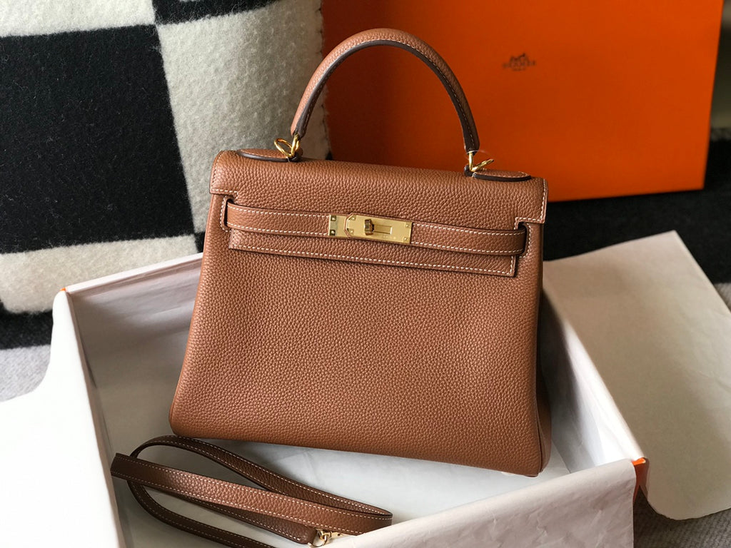 Hermès Gold Kelly 25 Togo Leather Gold Hardware